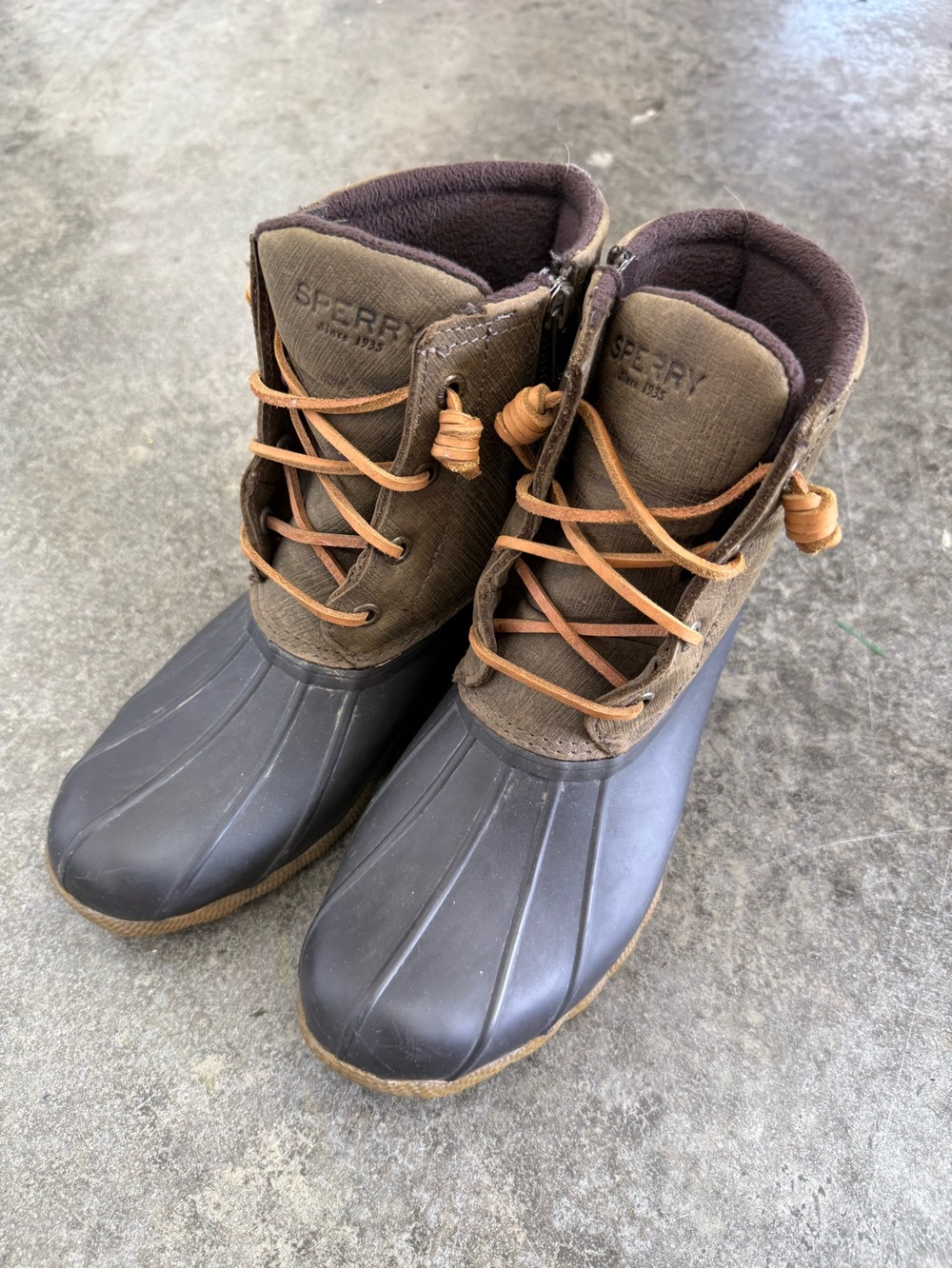 Sperry rain boots